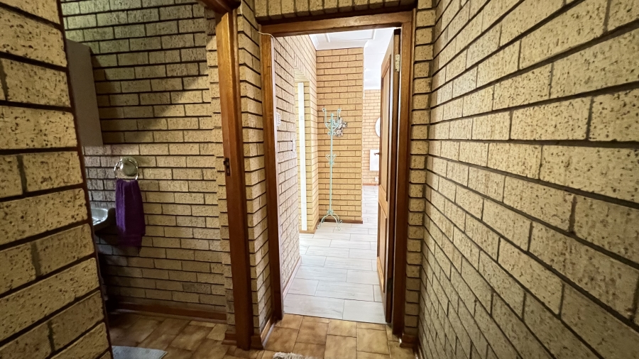 3 Bedroom Property for Sale in Helikonpark Gauteng