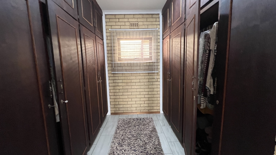 3 Bedroom Property for Sale in Helikonpark Gauteng