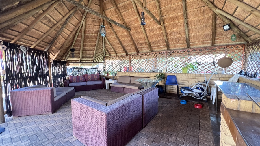3 Bedroom Property for Sale in Helikonpark Gauteng