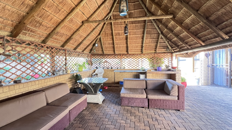 3 Bedroom Property for Sale in Helikonpark Gauteng