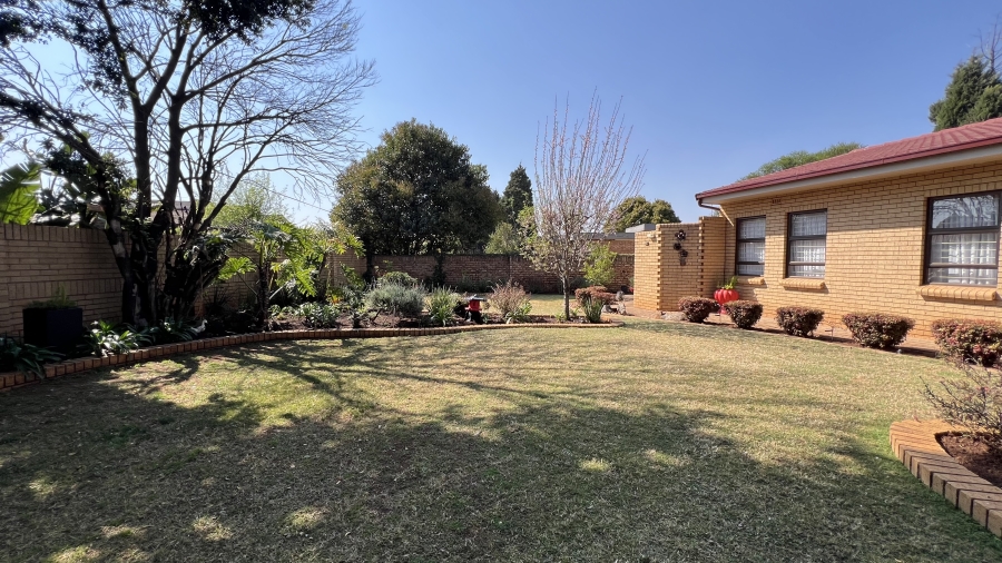 3 Bedroom Property for Sale in Helikonpark Gauteng