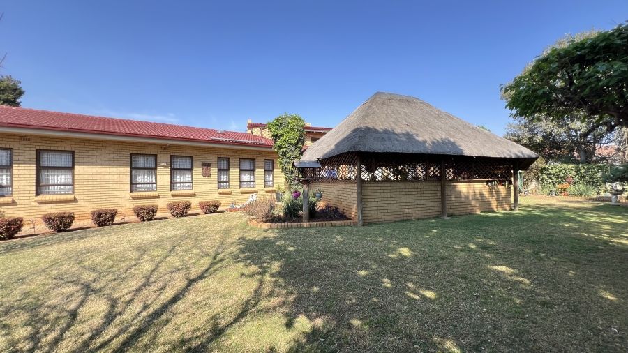 3 Bedroom Property for Sale in Helikonpark Gauteng