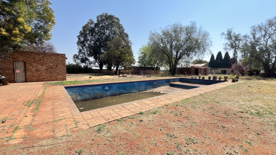 3 Bedroom Property for Sale in Avalonia A H Gauteng
