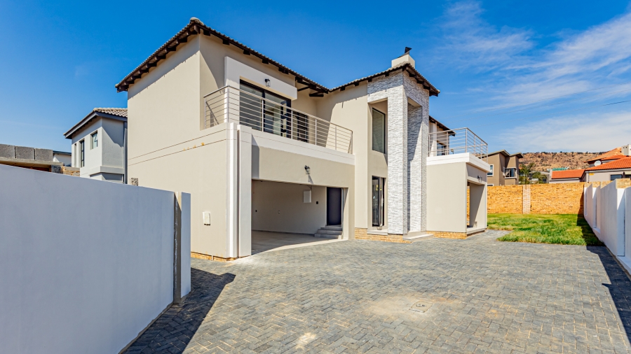 4 Bedroom Property for Sale in Homes Haven Gauteng