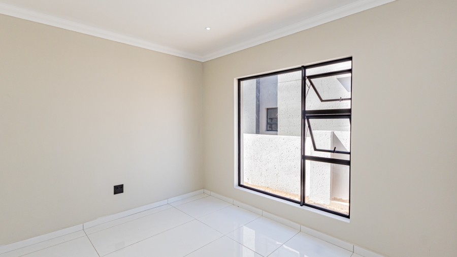 4 Bedroom Property for Sale in Homes Haven Gauteng