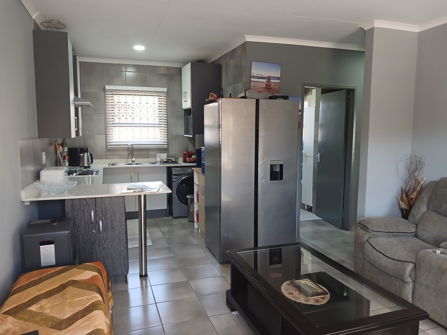 2 Bedroom Property for Sale in Groblerpark Gauteng