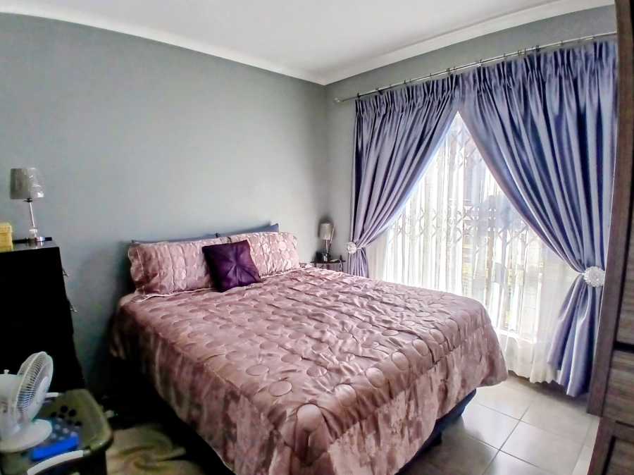 2 Bedroom Property for Sale in Groblerpark Gauteng