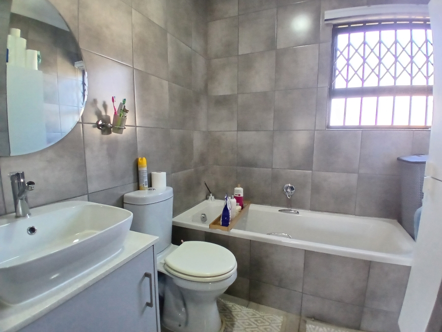 2 Bedroom Property for Sale in Groblerpark Gauteng