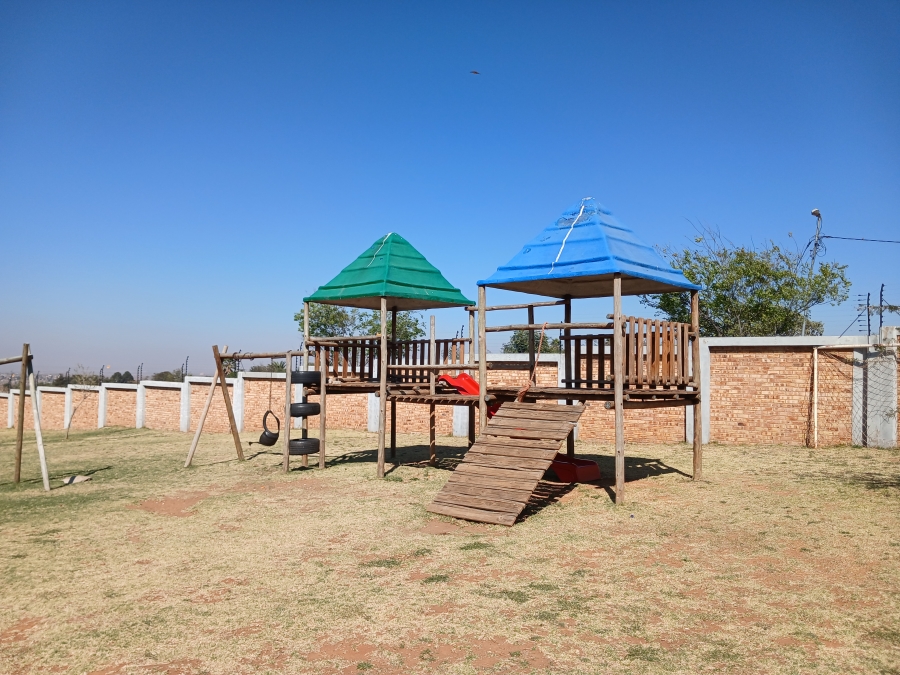 2 Bedroom Property for Sale in Groblerpark Gauteng