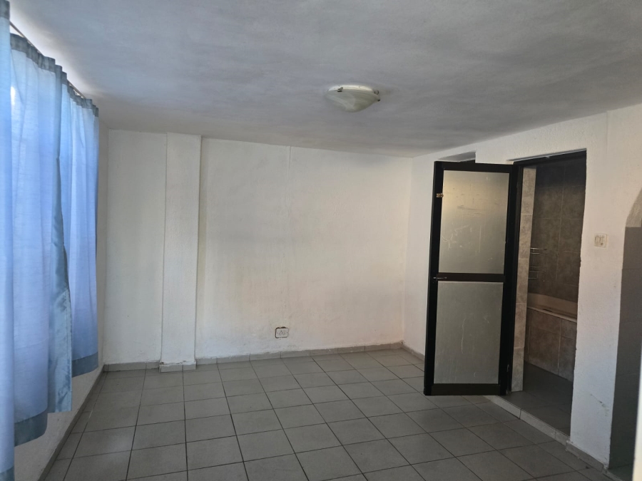 1 Bedroom Property for Sale in Primrose Gauteng