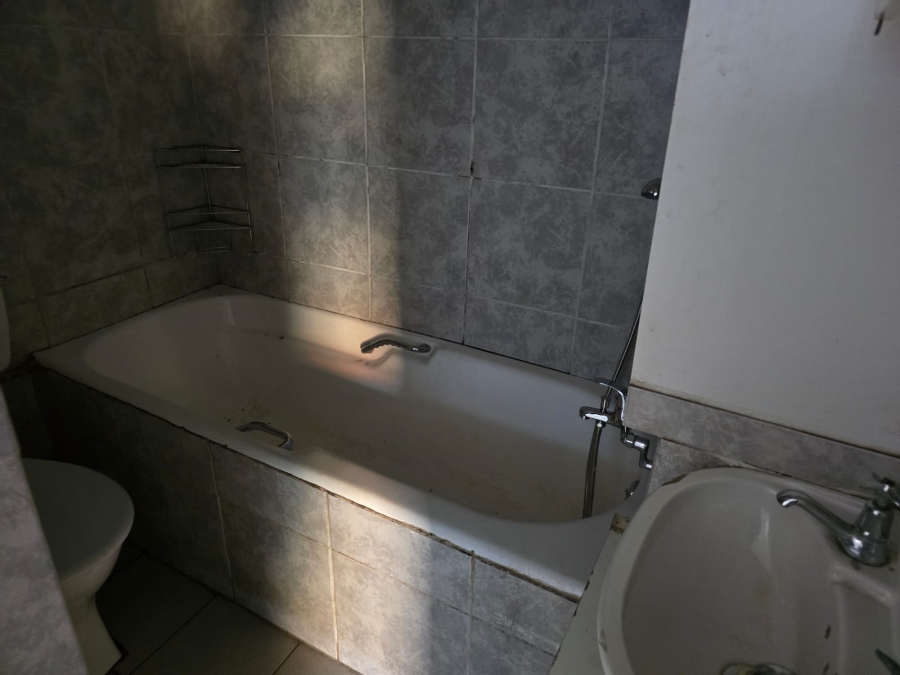1 Bedroom Property for Sale in Primrose Gauteng