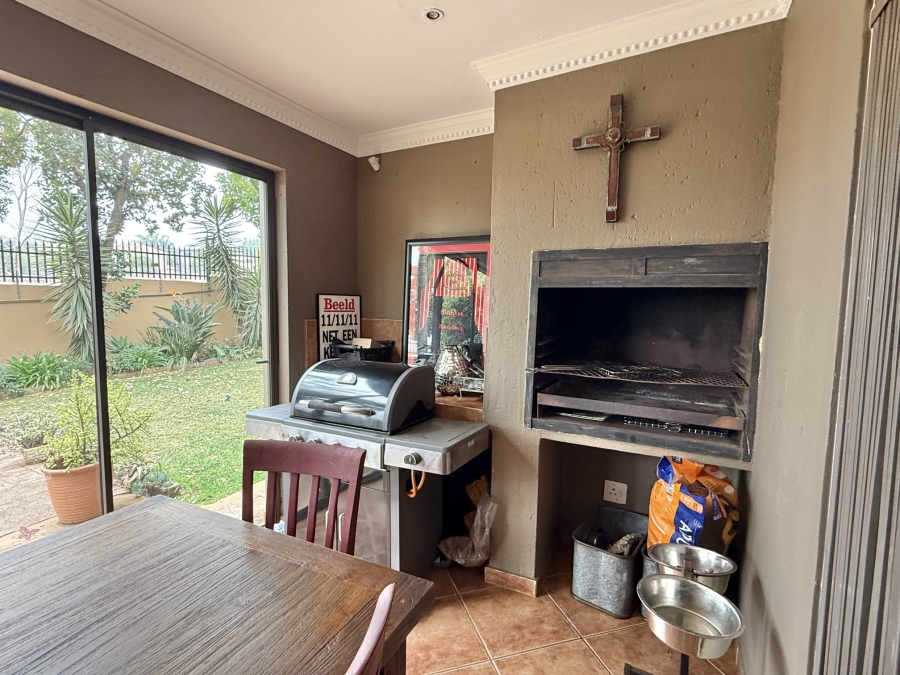4 Bedroom Property for Sale in The Wilds Gauteng
