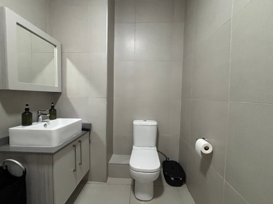 1 Bedroom Property for Sale in Carlswald Gauteng