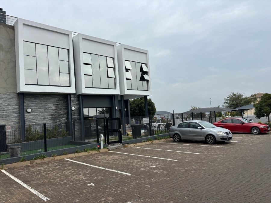 1 Bedroom Property for Sale in Carlswald Gauteng