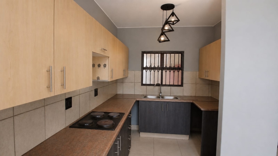2 Bedroom Property for Sale in Erand Gardens Gauteng