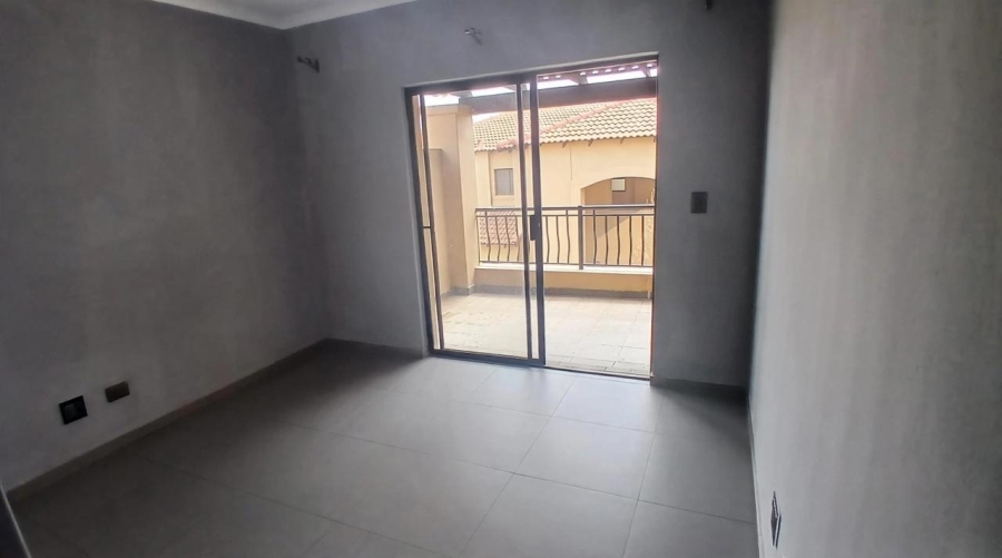 2 Bedroom Property for Sale in Erand Gardens Gauteng