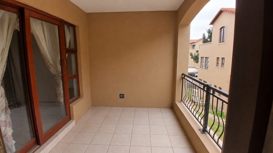 2 Bedroom Property for Sale in Erand Gardens Gauteng