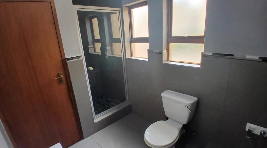 2 Bedroom Property for Sale in Erand Gardens Gauteng
