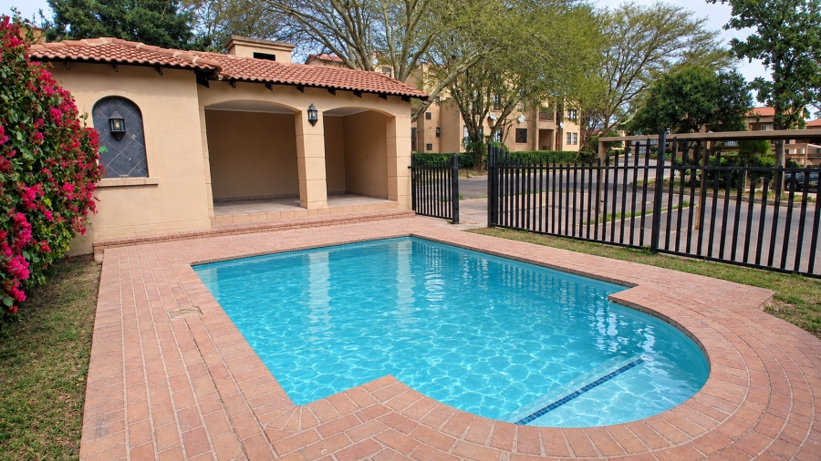 2 Bedroom Property for Sale in Erand Gardens Gauteng