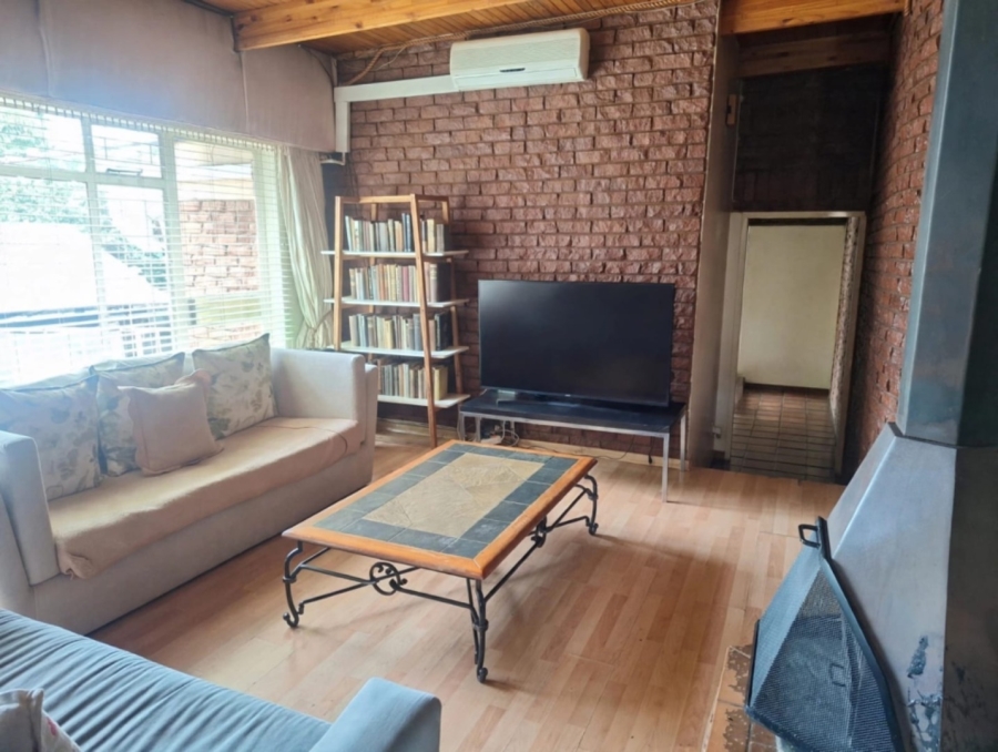 5 Bedroom Property for Sale in Constantia Park Gauteng