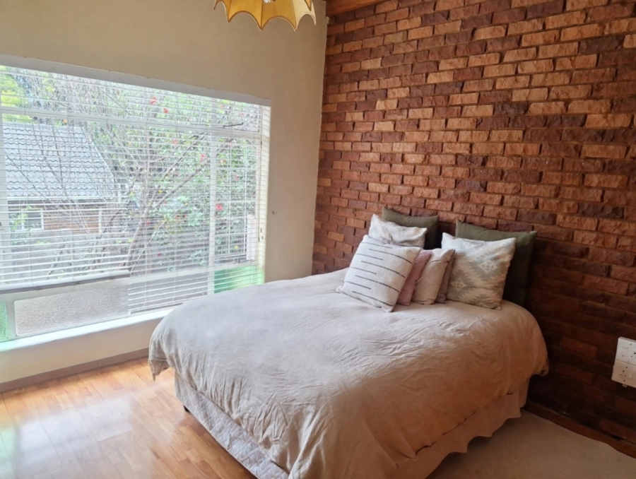 5 Bedroom Property for Sale in Constantia Park Gauteng