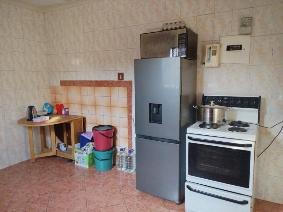 2 Bedroom Property for Sale in Toekomsrus Gauteng