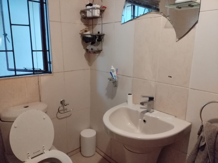 2 Bedroom Property for Sale in Toekomsrus Gauteng
