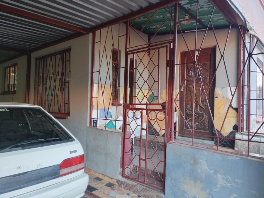2 Bedroom Property for Sale in Toekomsrus Gauteng
