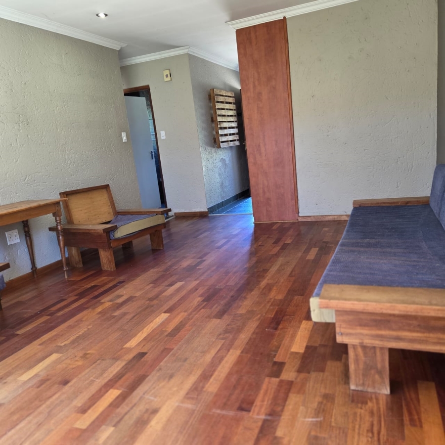 To Let 2 Bedroom Property for Rent in Fairland Gauteng