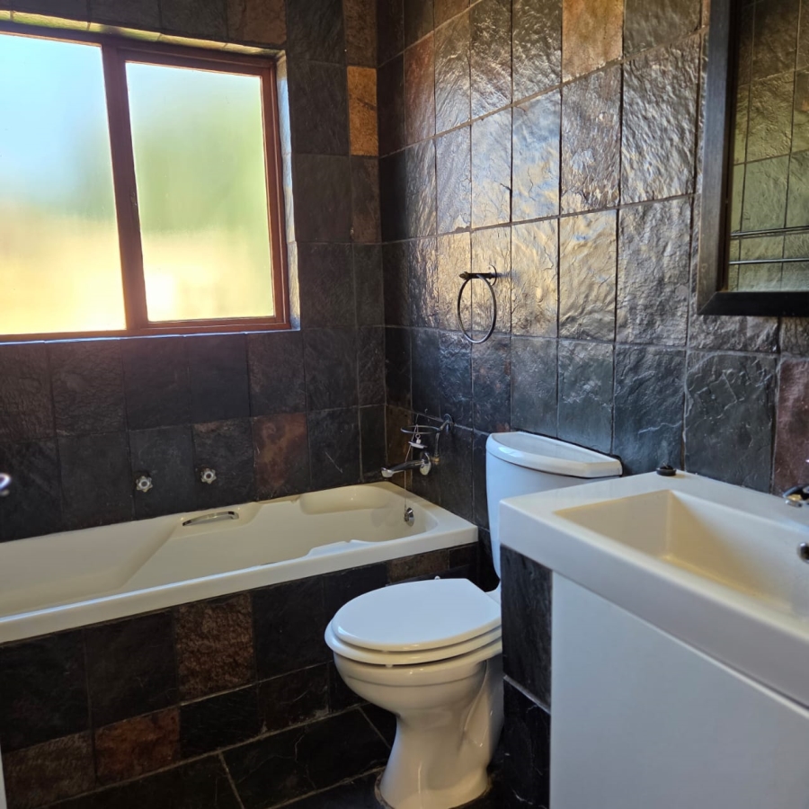 To Let 2 Bedroom Property for Rent in Fairland Gauteng