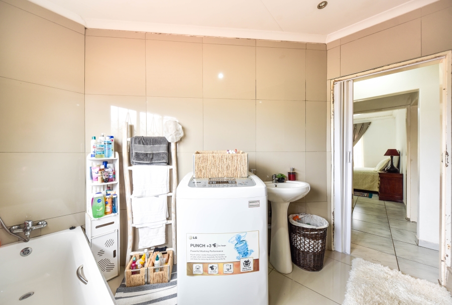 2 Bedroom Property for Sale in The Orchards Gauteng