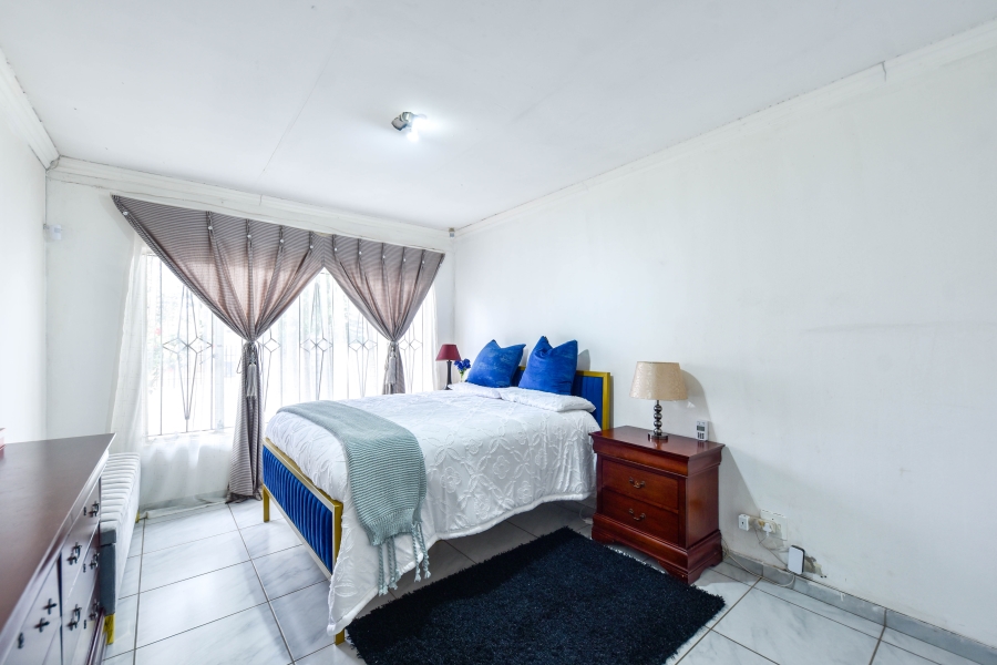 2 Bedroom Property for Sale in The Orchards Gauteng
