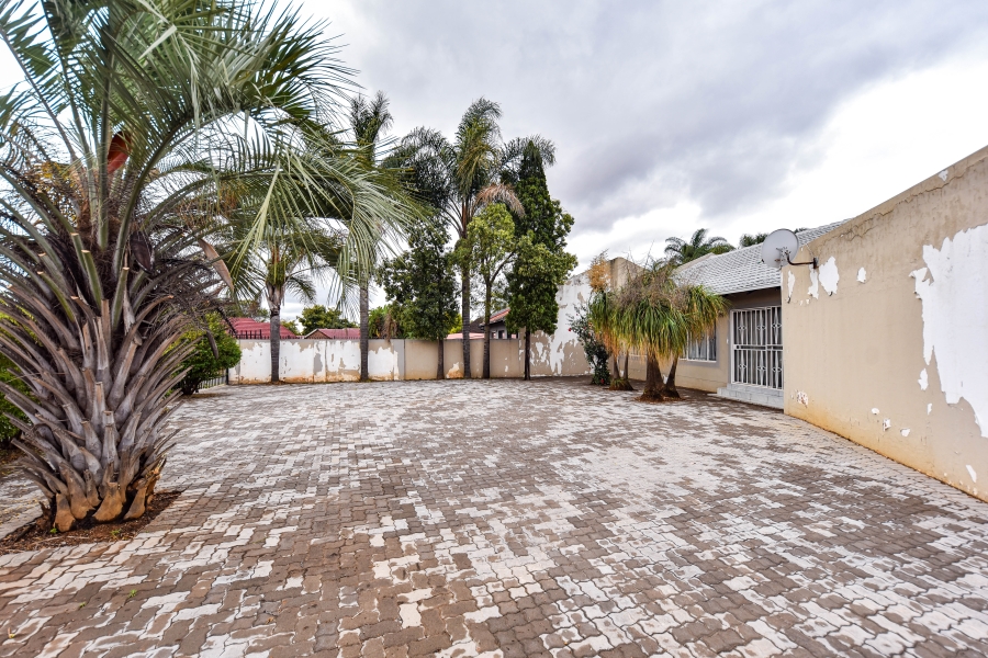 2 Bedroom Property for Sale in The Orchards Gauteng