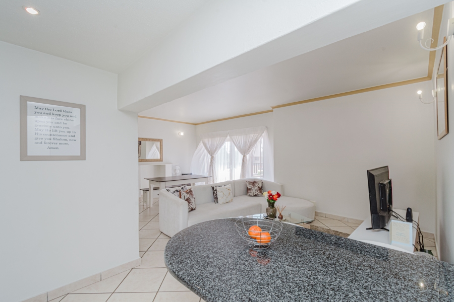 1 Bedroom Property for Sale in Chartwell Gauteng
