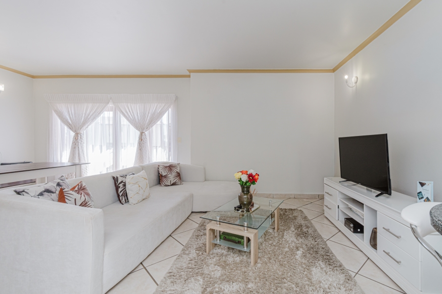 1 Bedroom Property for Sale in Chartwell Gauteng