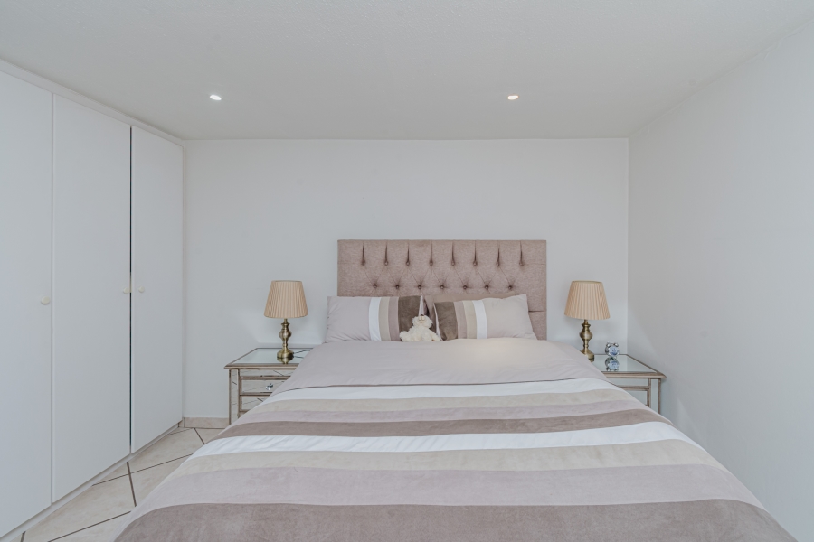1 Bedroom Property for Sale in Chartwell Gauteng