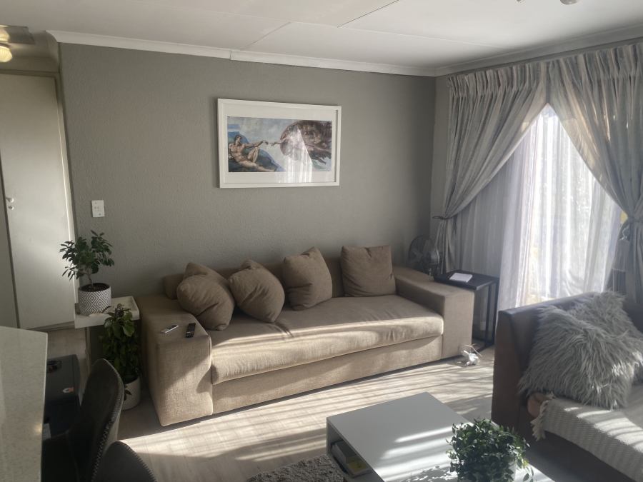 To Let 2 Bedroom Property for Rent in North Riding Gauteng