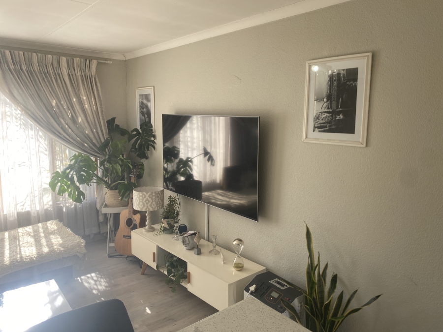 To Let 2 Bedroom Property for Rent in North Riding Gauteng