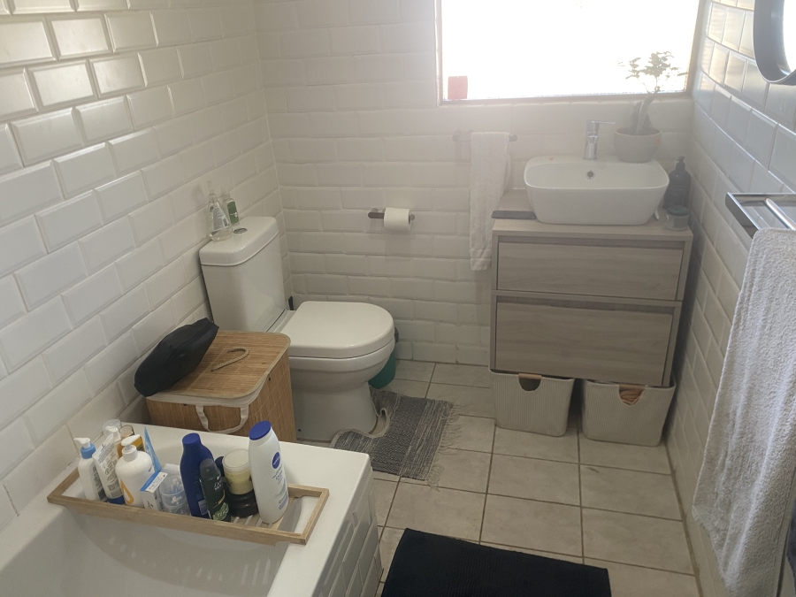 To Let 2 Bedroom Property for Rent in North Riding Gauteng