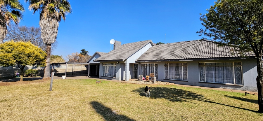 4 Bedroom Property for Sale in Three Rivers Gauteng