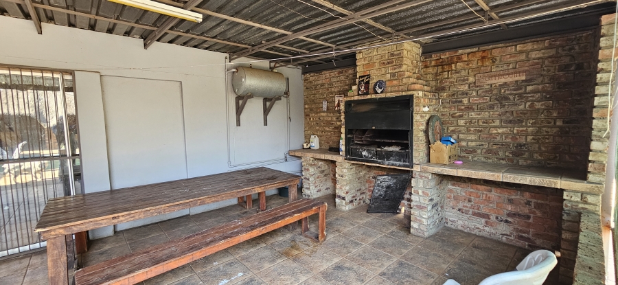 4 Bedroom Property for Sale in Three Rivers Gauteng