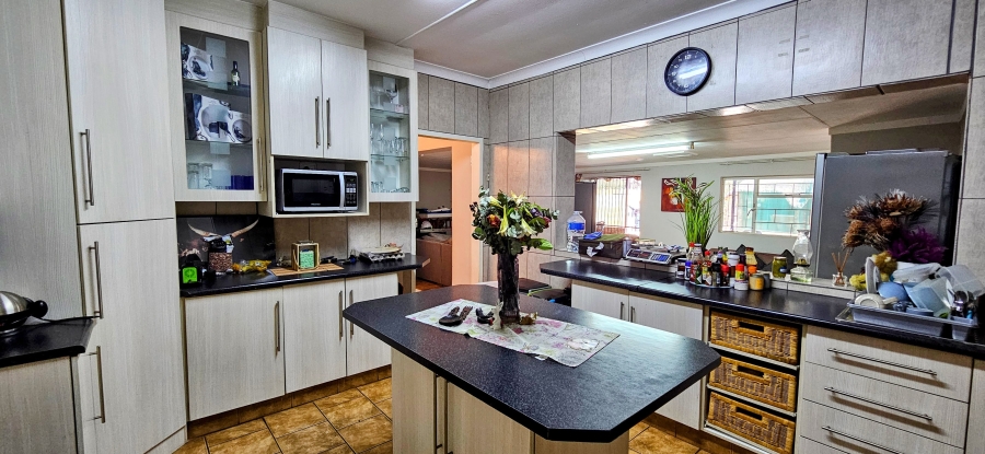 4 Bedroom Property for Sale in Three Rivers Gauteng