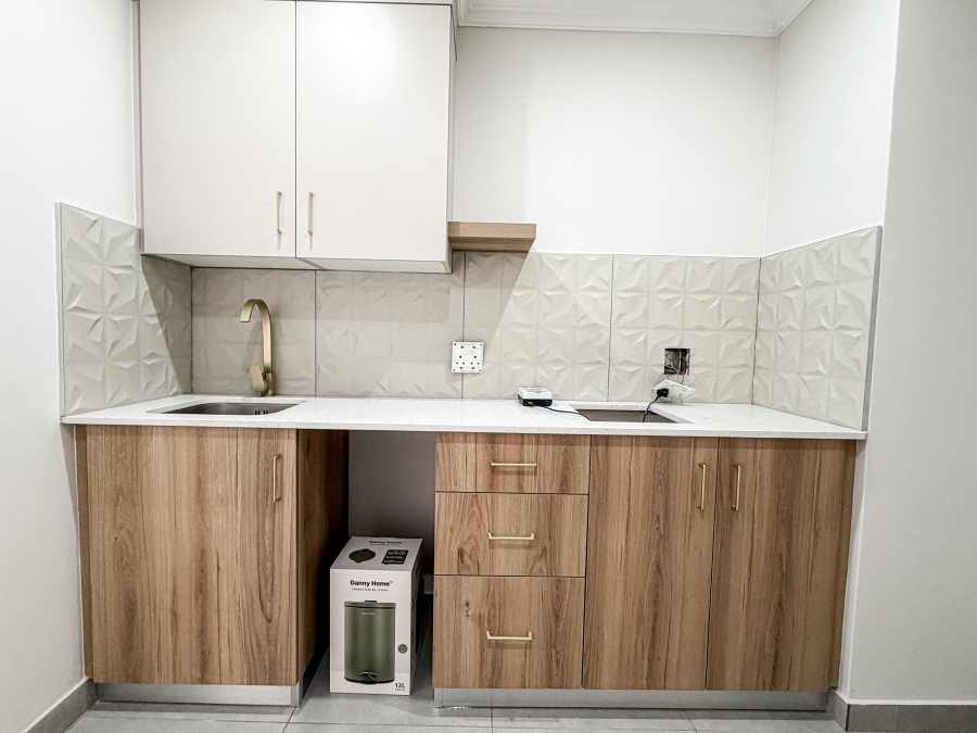 To Let 1 Bedroom Property for Rent in Silver Lakes Golf Estate Gauteng