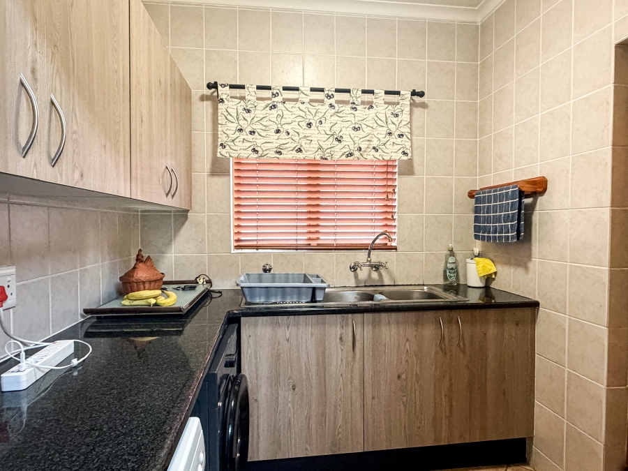 2 Bedroom Property for Sale in Silver Lakes Golf Estate Gauteng