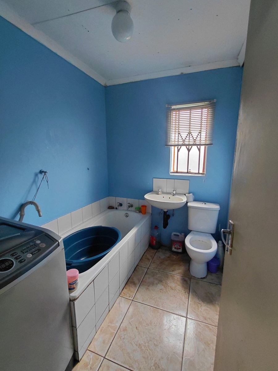 To Let 3 Bedroom Property for Rent in Protea Glen Gauteng