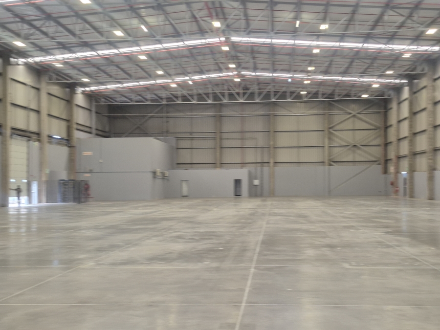 To Let Commercial Property for Rent in Longmeadow Gauteng
