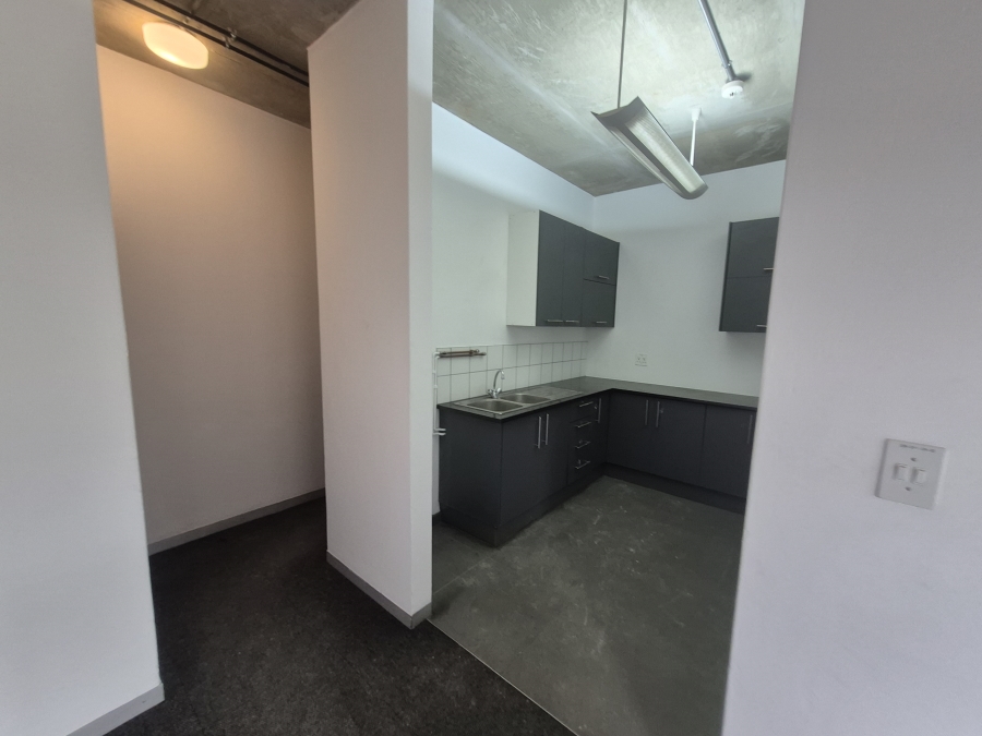 To Let Commercial Property for Rent in Longmeadow Gauteng