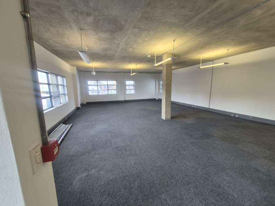 To Let Commercial Property for Rent in Longmeadow Gauteng