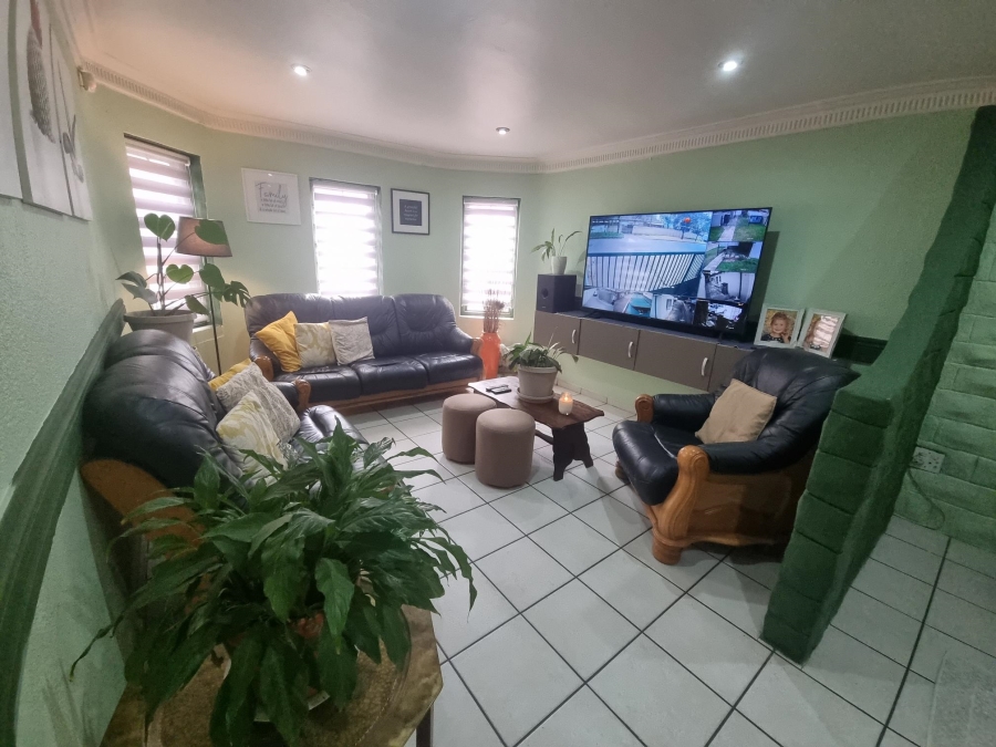 3 Bedroom Property for Sale in Parkhill Gardens Gauteng