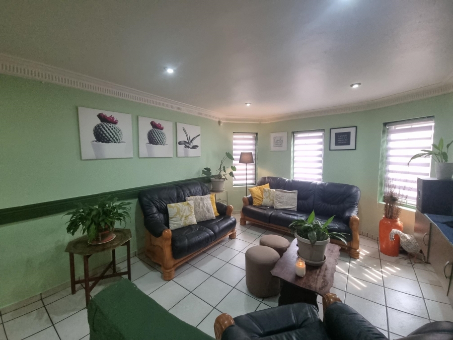 3 Bedroom Property for Sale in Parkhill Gardens Gauteng